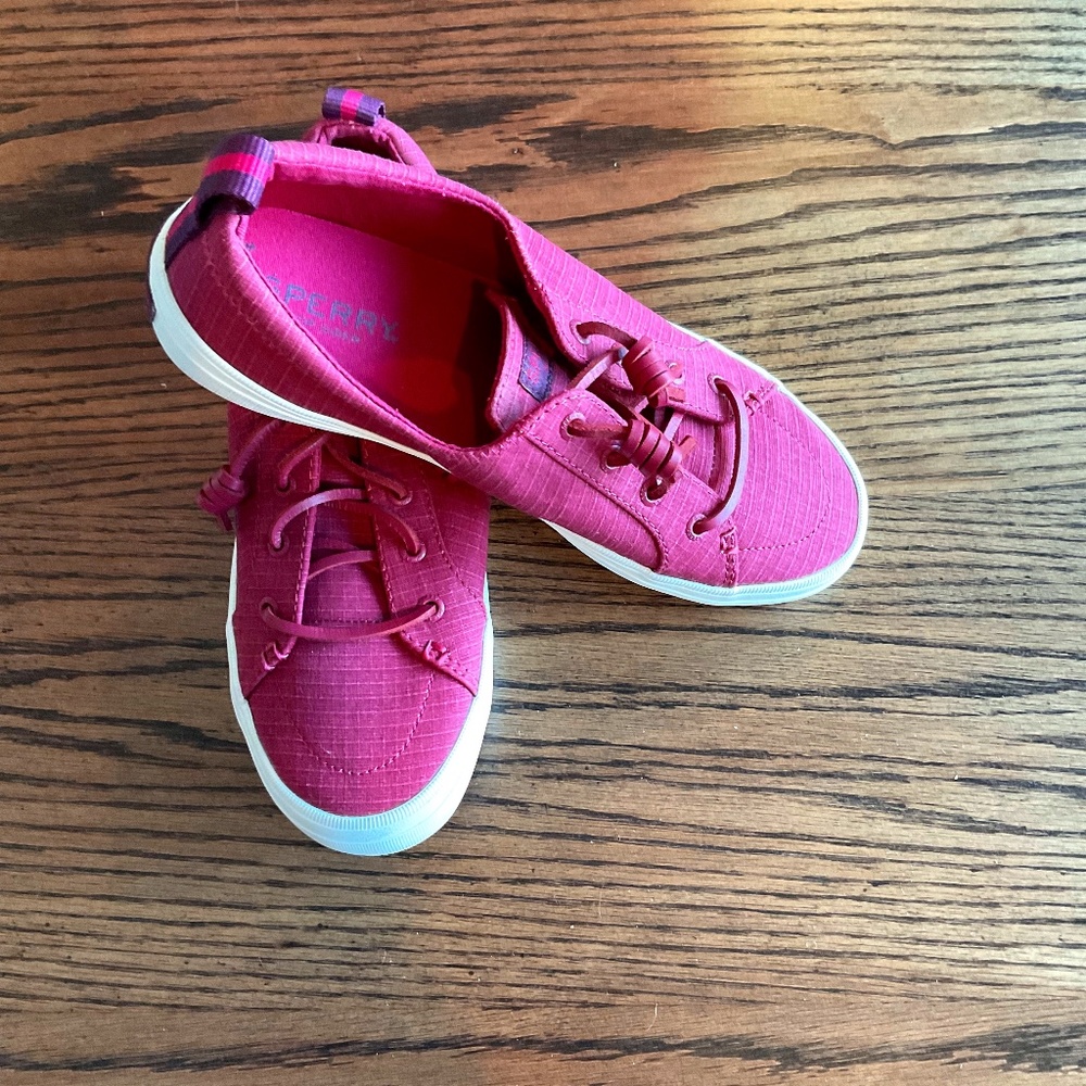 Sperry Women’s sneakers size 7.5 M
